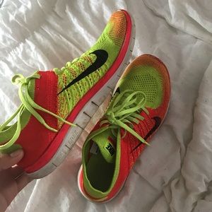 Nike women’s free 4.0 fly knit running sneakers